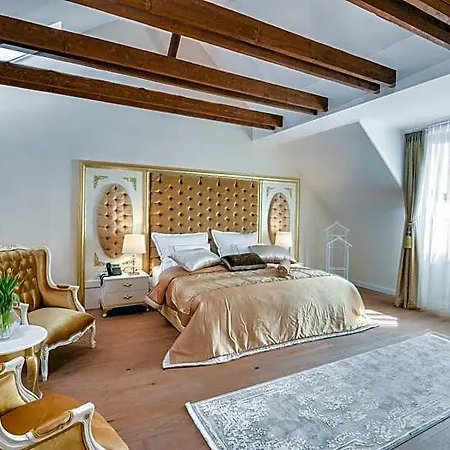 Отель Michael's Palace 4*