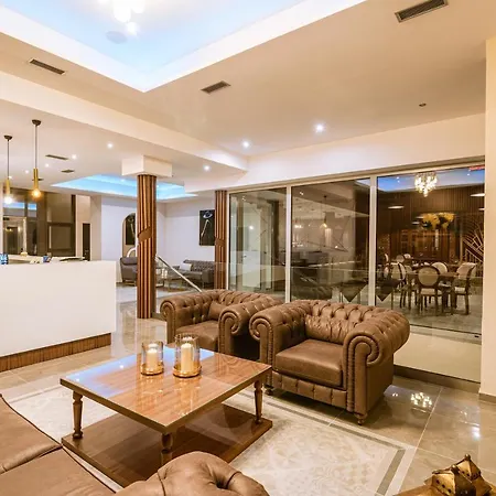 Michael's Palace Szálloda