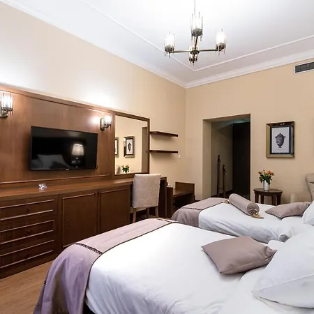 Отель Michael's Palace 4*